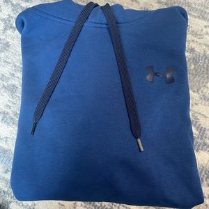 Men’s M Under-armour sweater